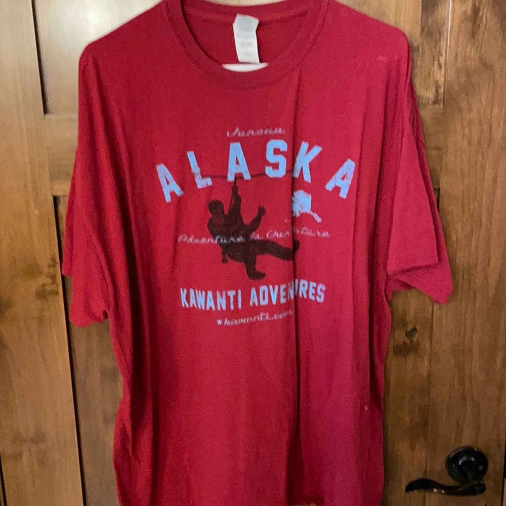Tee shirt